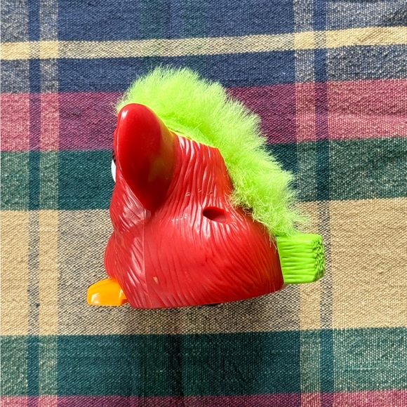 1998 Red Furby McDonalds Wind Up Happy Meal Toy - Picture 6 of 6